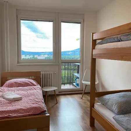 Apartman Jakodoma Zeleny Gauc Hlidane Parkovani U Domu Zdarma Ceska Lipa Exterior photo