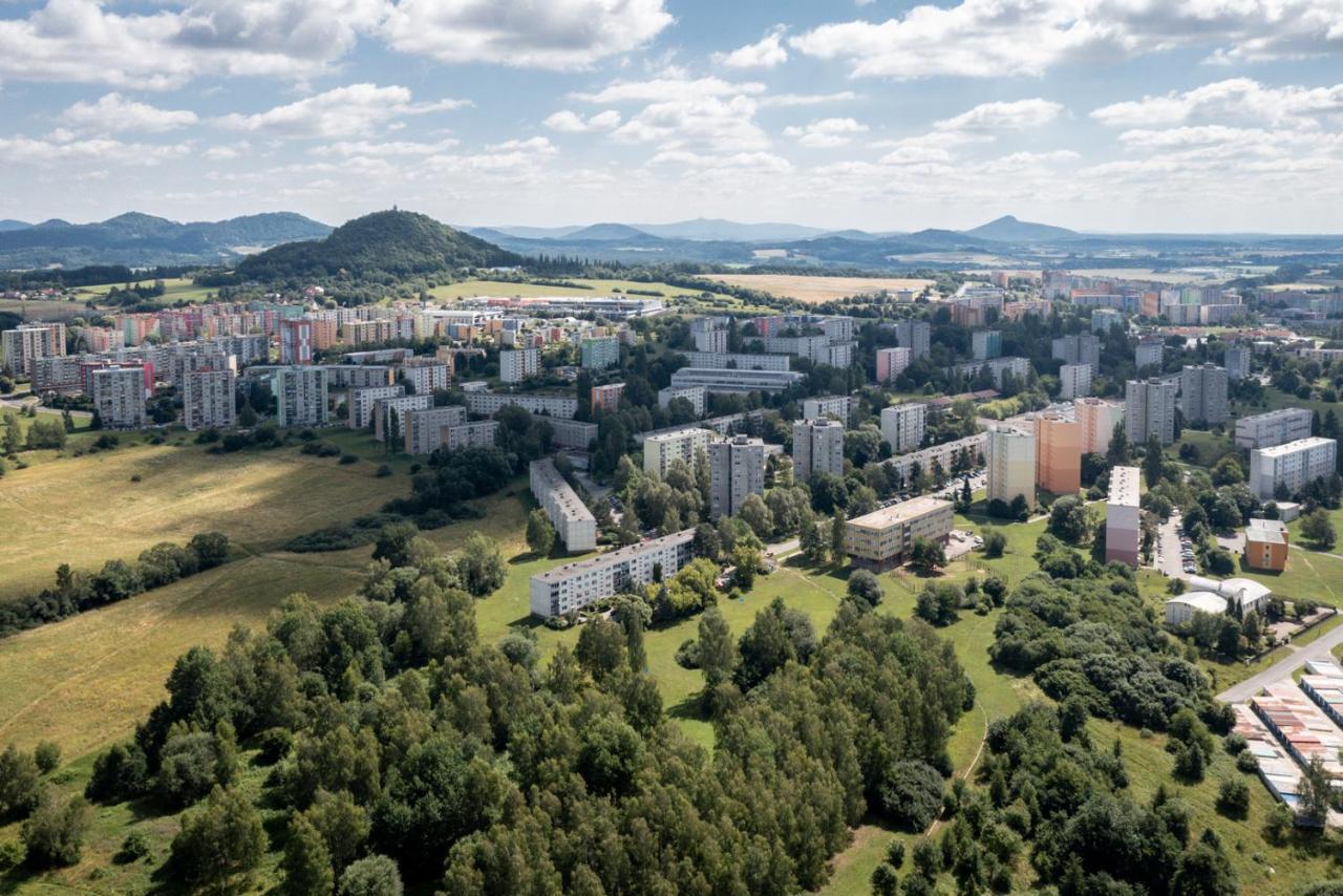Jakodoma Zeleny Gauc Hlidane Parkovani U Domu Zdarma Апартаменты Ческа-Липа